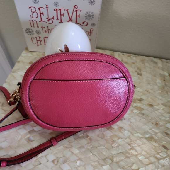 COACH Pink Crossbody Camera Bag **NWOT** - Picture 2 of 3
